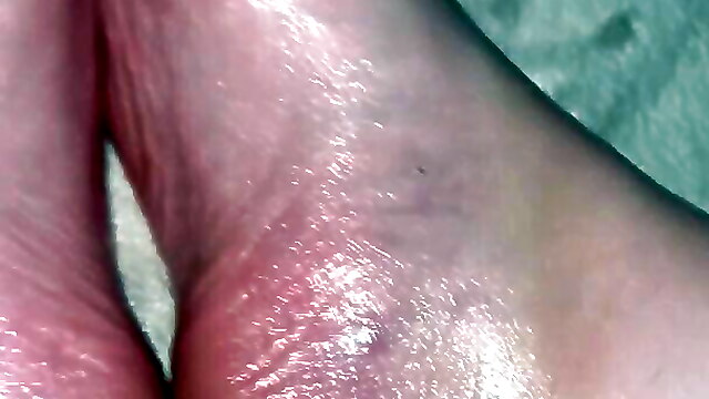 Foot size worship, foot massage slave, british footing, twitter porn sexy, femdom worship feet cum